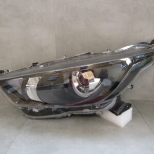 Koplamp Toyota Yaris 4 IV 20- Mazda 2 22- NORMALE LENS LH Links K0-6 Q1345/B103