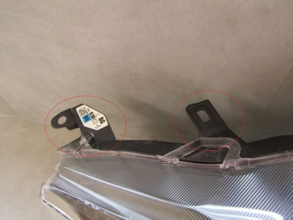 Koplamp Toyota Yaris 4 IV 20- Mazda 2 22- NORMALE LENS LH Links K0-6 Q1345/B103