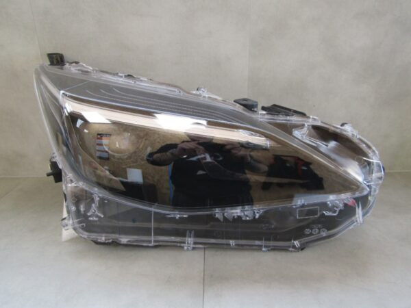 Koplamp Toyota Yaris Cross Normale Lens 17-22 RH Rechts 0D-310 Q1341/C108