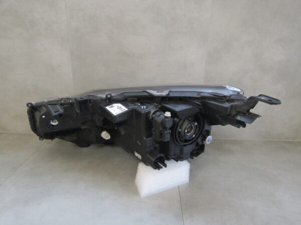 Koplamp Toyota Yaris Cross Normale Lens 17-22 RH Rechts 0D-310 Q1341/C108