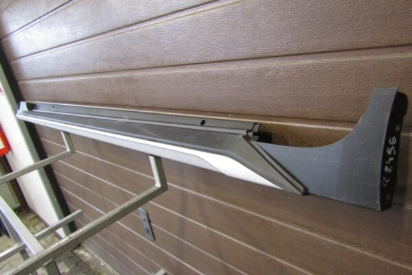 Zijskirt Links Dorpellijst TOYOTA COROLLA XII TREK 19- 75852yy010 Dorpel P8496