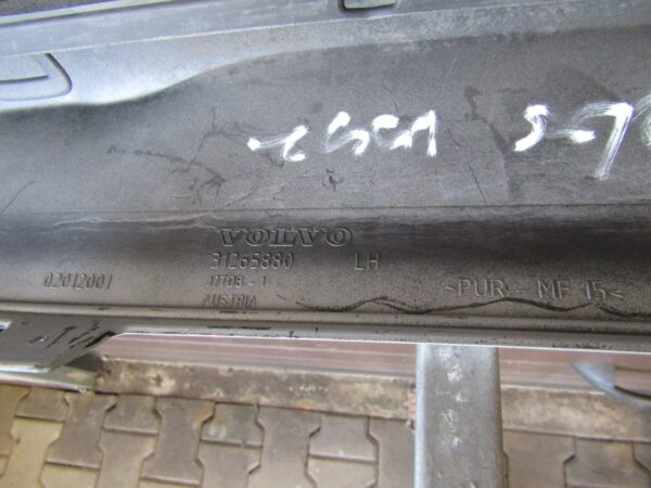 Zijskirt Dorpellijst Links VOLVO C3031265880 Dorpel P9351