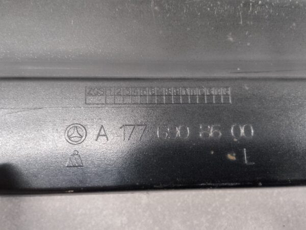 Zijskirt Links Dorpellijst Mercedes A 177 Dorpelbekleding 18- W177 a1776908600 Dorpel P16364A