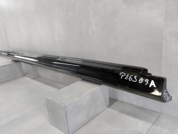 Zijskirt Links Dorpellijst Mercedes CLA 2 II 118 19- AMG A1186909100 Dorpel P16369A