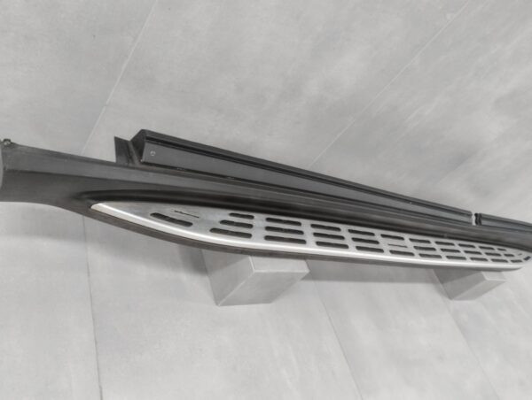 Zijskirt Links Dorpellijst Mercedes GLE 167 19-traps SUV A1676900304  A1676981501 Dorpel P16272