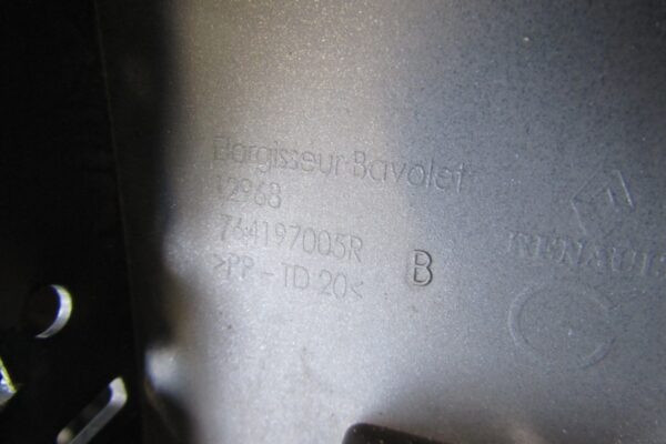 Zijskirt Dorpellijst Links RENAULT ZOE 12- 764197005R Dorpel P12448
