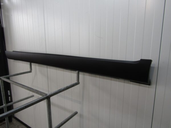 Zijskirt Links Dorpellijst Ssangyong Tivoli Dorpelbekleding 15-19 79550-35000 Dorpel P14037