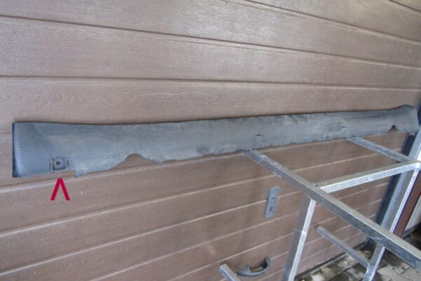 Zijskirt Dorpellijst Links TESLA 3 17- 1089828-00 1089830 Dorpel P12324