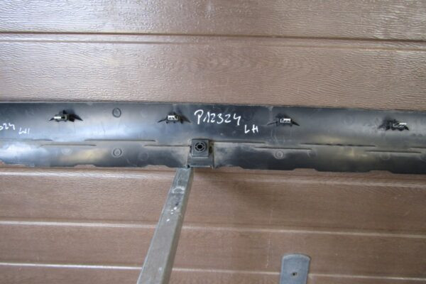 Zijskirt Dorpellijst Links TESLA 3 17- 1089828-00 1089830 Dorpel P12324