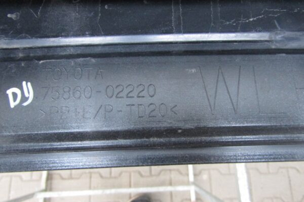 Zijskirt Links Dorpellijst Toyota Corolla XII Stationwagen E21 7586002220 Dorpel P13818