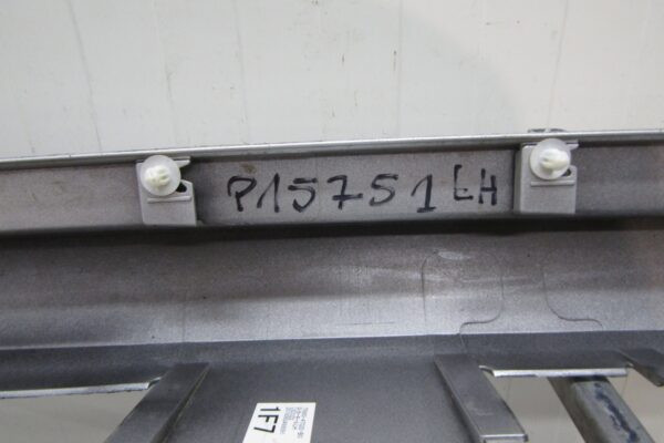 Zijskirt Dorpellijst Links Toyota Prius + Plus 11-18 7586047020 Dorpel P15751