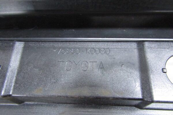 Zijskirt Links Dorpellijst Toyota Yaris 4 IV 20- Mazda 2 22- Hybrid 75852 od100 75860-k0080 Dorpel P14770