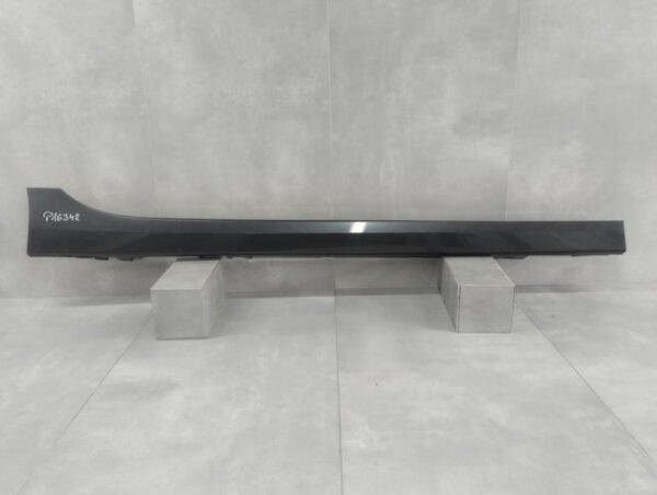 Zijskirt Dorpellijst Rechts BMW 1 F40 2 F44 19- 51777461382 Dorpel P16342
