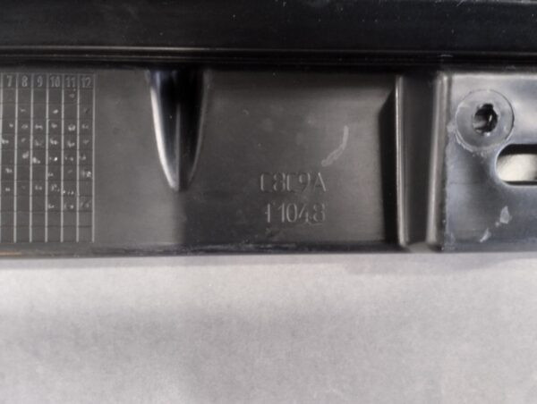 Zijskirt Dorpellijst Rechts Land Range Rover Velar L560 hk83101d56b Dorpel P16386
