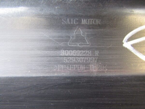 Zijskirt Rechts Dorpellijst MG 3 Saic Motor 11-24 Afdekking 9274779459 Dorpel P5387