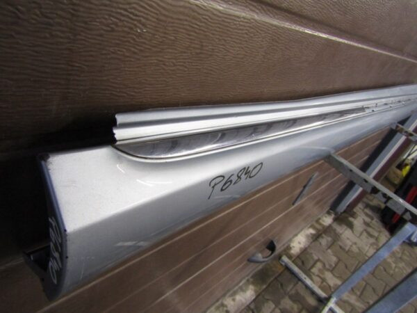 Zijskirt Dorpellijst Rechts Mercedes C-Klasse 205 Chroom 13 10093024004 Dorpel P6840