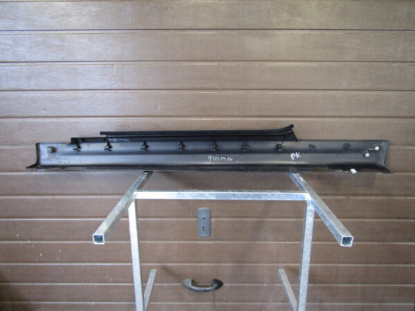 Zijskirt Dorpellijst Rechts Mini Cooper S F56 F57 LCI 22- 16189910GB Dorpel P12214