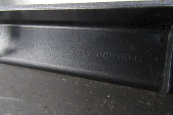 Zijskirt Dorpellijst Rechts Suzuki Baleno II 2 15- ZTN  77211 68p00r Dorpel P14327