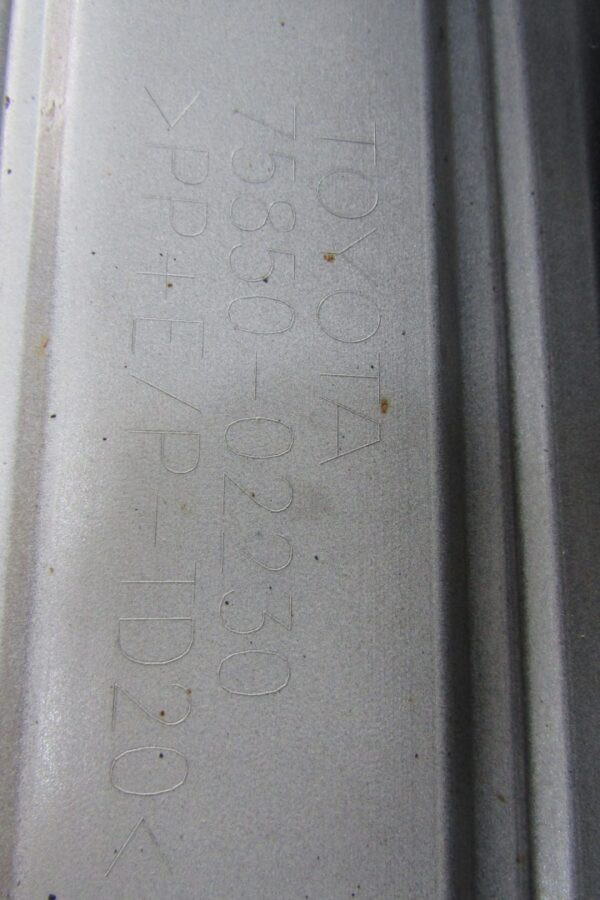 Zijskirt Dorpellijst Rechts Toyota Corolla XII Sedan E21 7585002230 Dorpel P13756