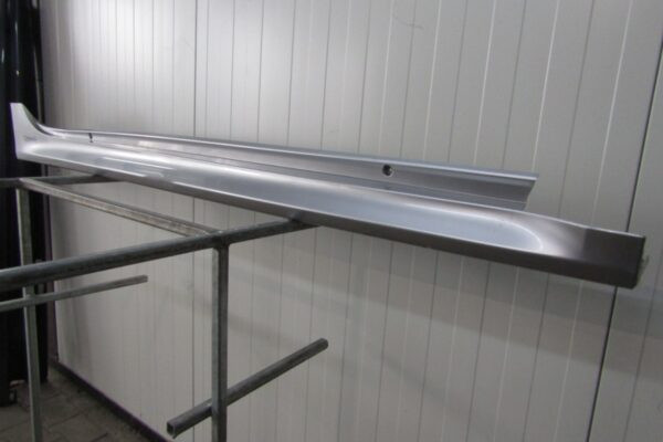 Zijskirt Dorpellijst Rechts Toyota Yaris 4 IV 20- XP210 758510d100 Dorpel P13747