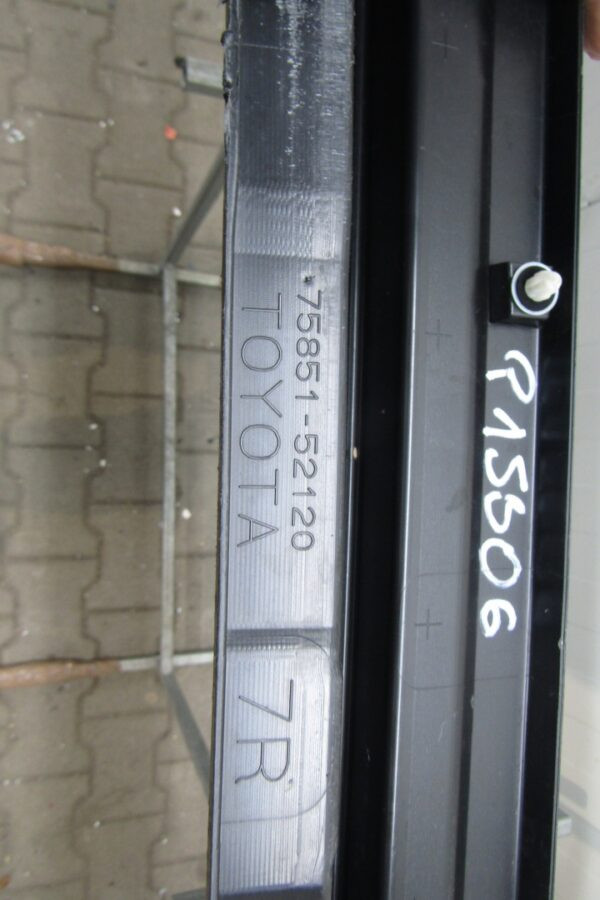 Zijskirt Dorpellijst Rechts Toyota Yaris CROSS 20- XP210 7585152120 Dorpel P15306