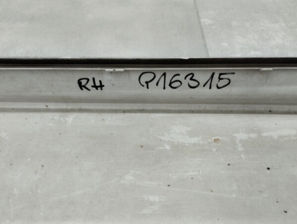 Zijskirt Dorpellijst Rechts Volvo XC60 R Design 08-17 30796121 Dorpel P16315