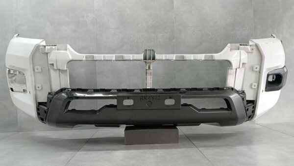 Bumper TOYOTA HILUX 8 FACELIFT INVINCIBLE 19- 52410-YP020 Voorbumper HK1312