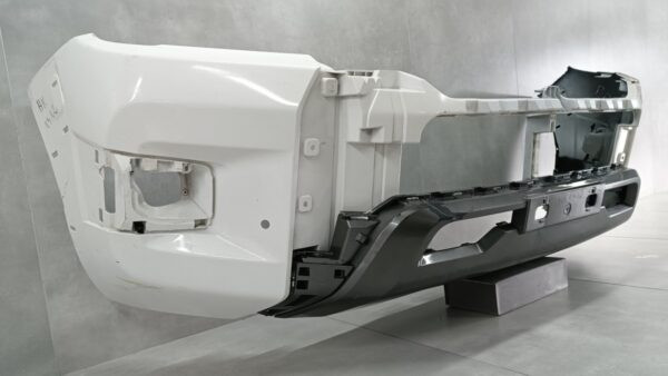 Bumper TOYOTA HILUX 8 FACELIFT INVINCIBLE 19- 52410-YP020 Voorbumper HK1312