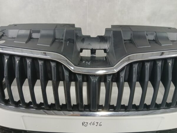 Bumper Skoda Fabia 3 III 6V0 facelift 18-21 6V0807221F Voorbumper PJ1696