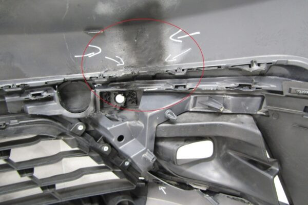 Bumper Renault Trafic 3 III facelift 21- 620226941R Voorbumper MK4817