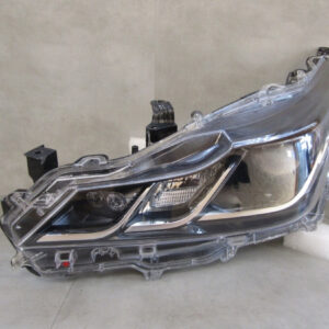 Koplamp TOYOTA COROLLA E21 SEDAN STANDAARD LENS LH 18- 81150-02T31-00 A1510/5K/13A