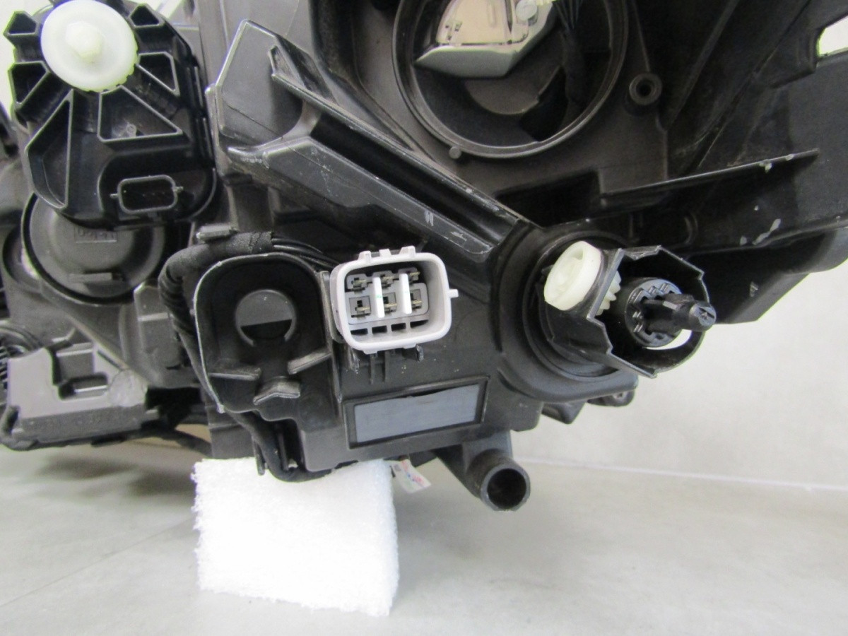 Koplamp Toyota Corolla E21 HB Kombi FULL LED 18-22 RH Rechts 81110-02S70 S1646/K3/8B