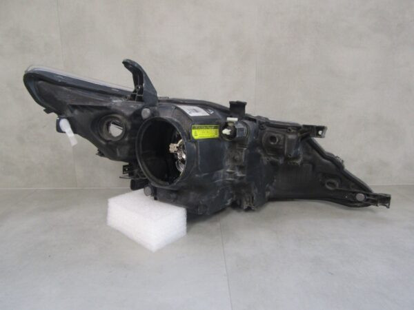 Koplamp TOYOTA AURIS 2 II XENON DRAAIEN 12-15 Links Z49/K3/2A