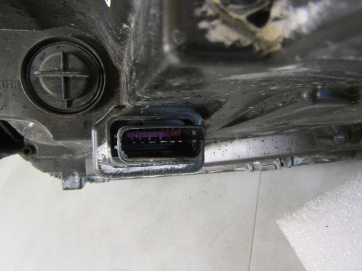 Koplamp DACIA DUSTER 2 II standaard met LED 17-21 RH 260101133R S1251/C82