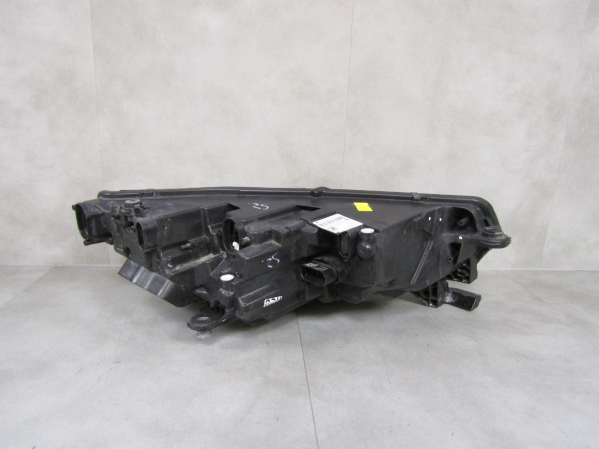 Koplamp SKODA OCTAVIA IV VOLLEDIG LED 19-24 LH Links 5E4941015A S1667/K3/9F