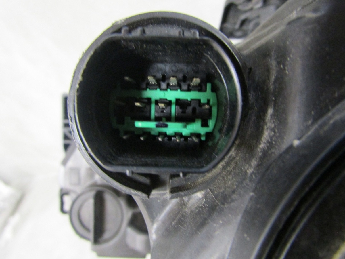 Koplamp KIA OPTIMA IV XENON LED Rechts 92102D4070 15-18 Z80/K3/10A