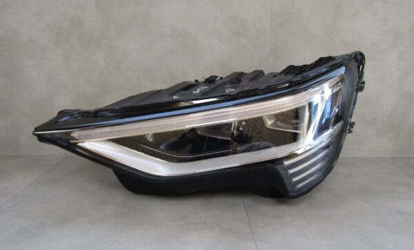 Koplamp AUDI E TRON 4KE FULL LED 18- LH Links 4KE941039 S1590/K3/5D