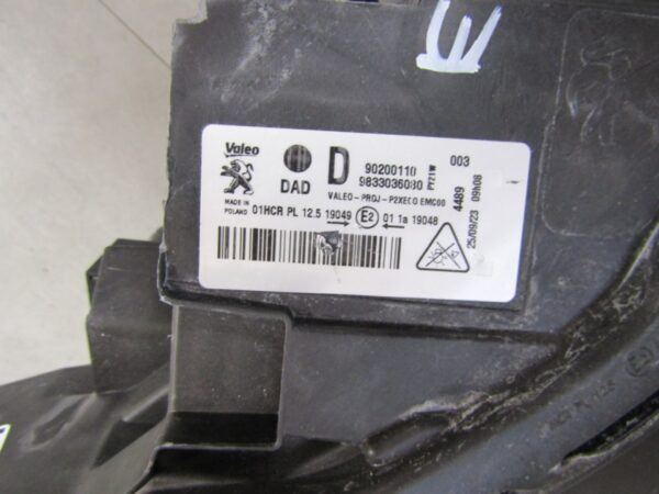 Koplamp Peugeot 208 II 2 2008 II 2 LED 19-23 Rechts 9833036080 S1603/K3/6D