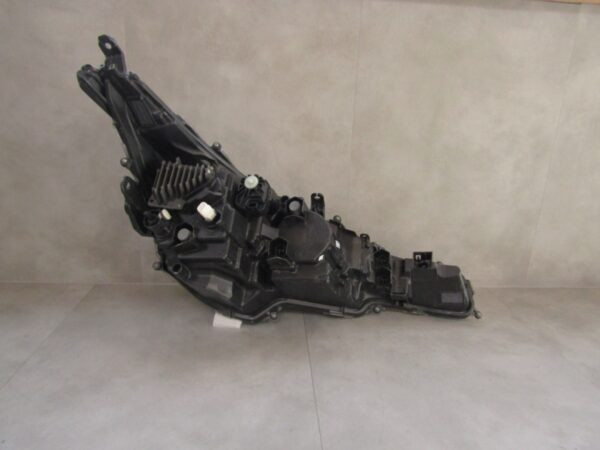 Koplamp TOYOTA COROLLA E21 HB KOMBI Facelift Volledig ED LH Links 23- S1593/K3/4B