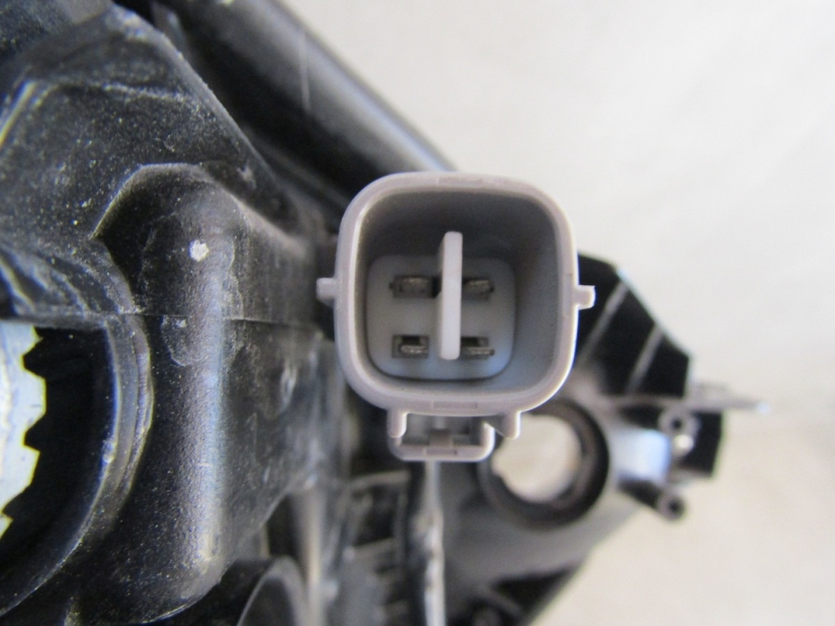 Koplamp Aston Martin Cygnet 11-13 Normale Lens LH Links KOITO 74-1 Z96/K3/14A