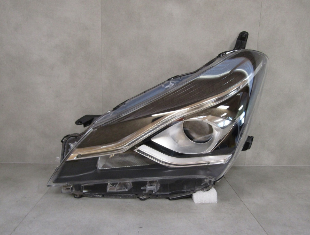 Koplamp TOYOTA YARIS 3 III Facelift NORMALE LENS + LED 17-20 LH S1687/K3/11C