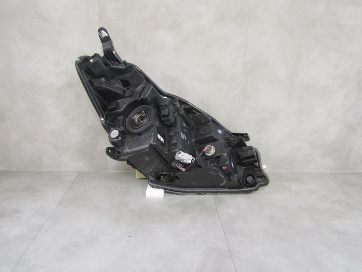 Koplamp TOYOTA YARIS 3 III Facelift NORMALE LENS + LED 17-20 LH S1687/K3/11C