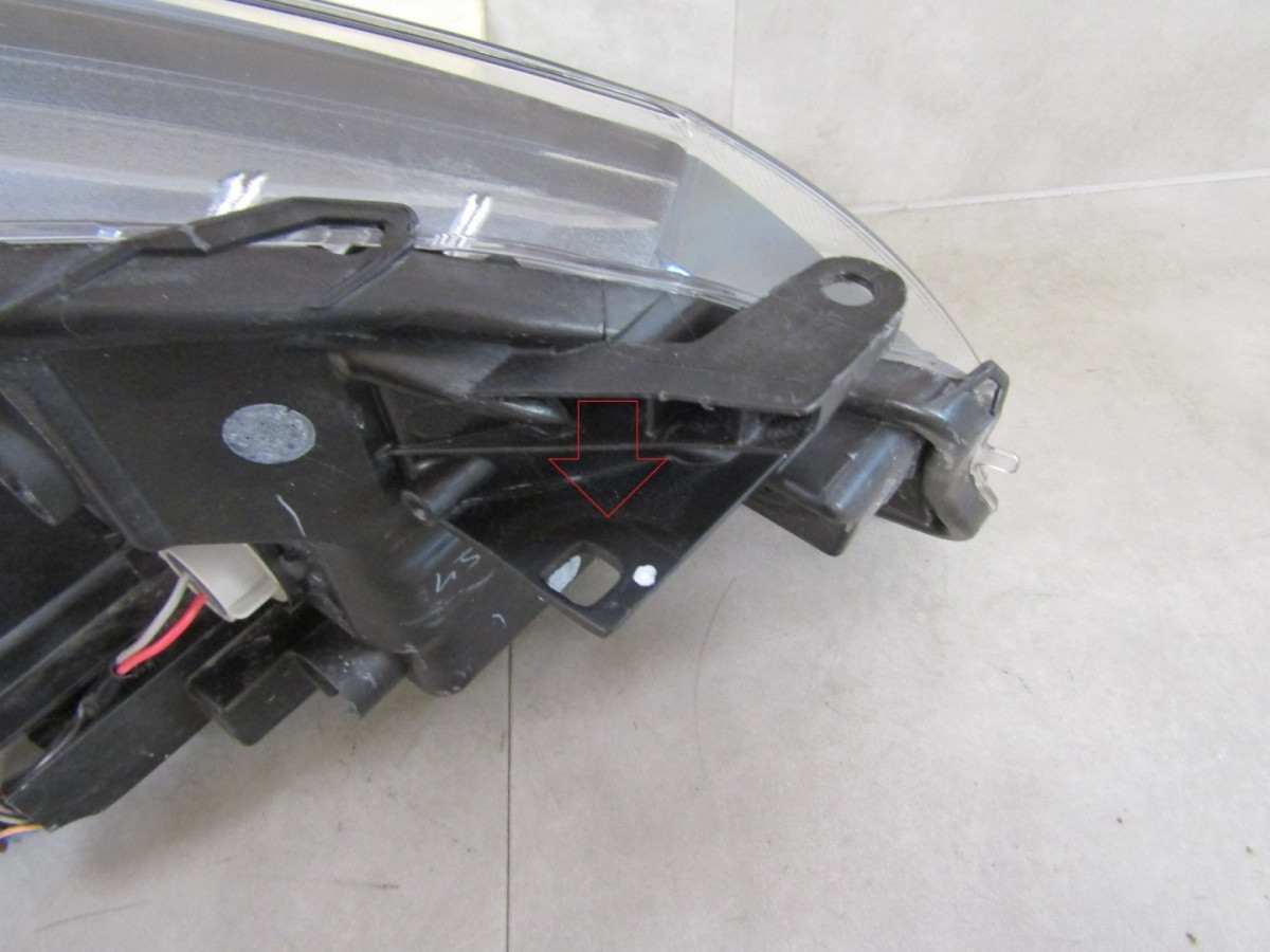 Koplamp TOYOTA YARIS 3 III Facelift NORMALE LENS + LED 17-20 LH S1687/K3/11C