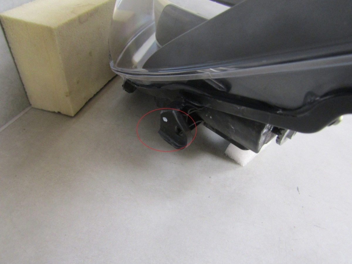 Koplamp TOYOTA YARIS 3 III Facelift NORMALE LENS + LED 17-20 LH S1687/K3/11C