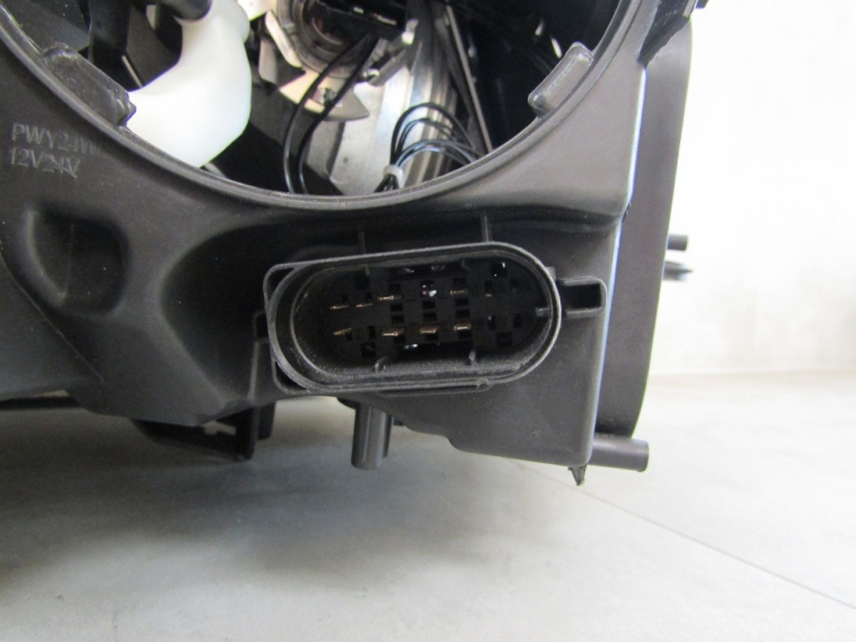 Koplamp MERCEDES GLK W204 Facelift XENON DRAAIEN 12-15 LH Links A2048201539 S1644/K3/8F