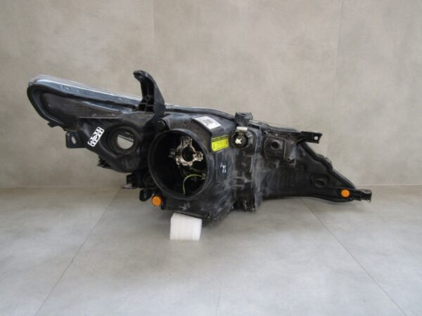 Koplamp TOYOTA AURIS 2 II XENON DRAAIEN XENON 12-15 LH Links S1568/K3/3C