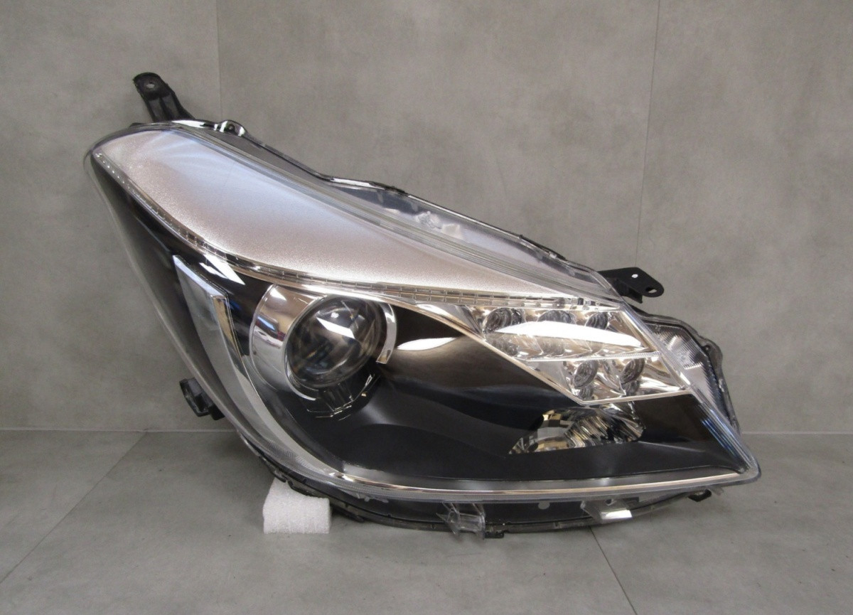 Koplamp TOYOTA YARIS 3 III HYBRIDE STANDAARD LED 12-14 RH Rechts S1653/K3/9C