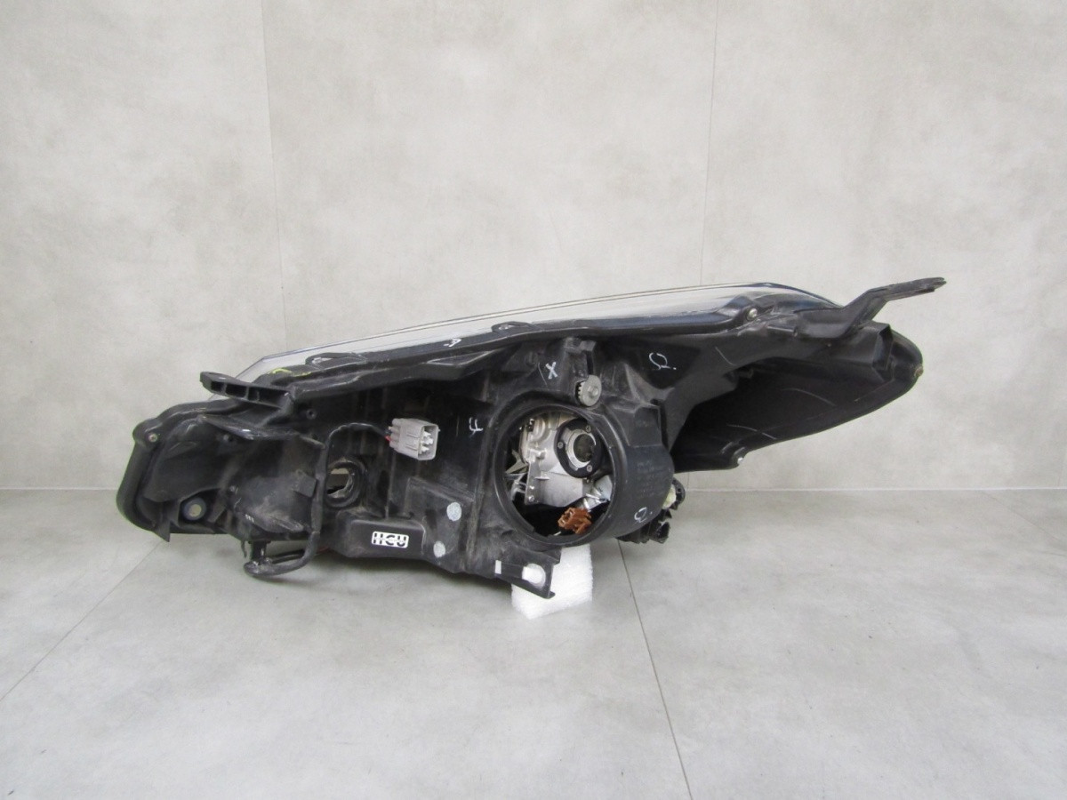 Koplamp TOYOTA YARIS 3 III HYBRIDE STANDAARD LED 12-14 RH Rechts S1653/K3/9C