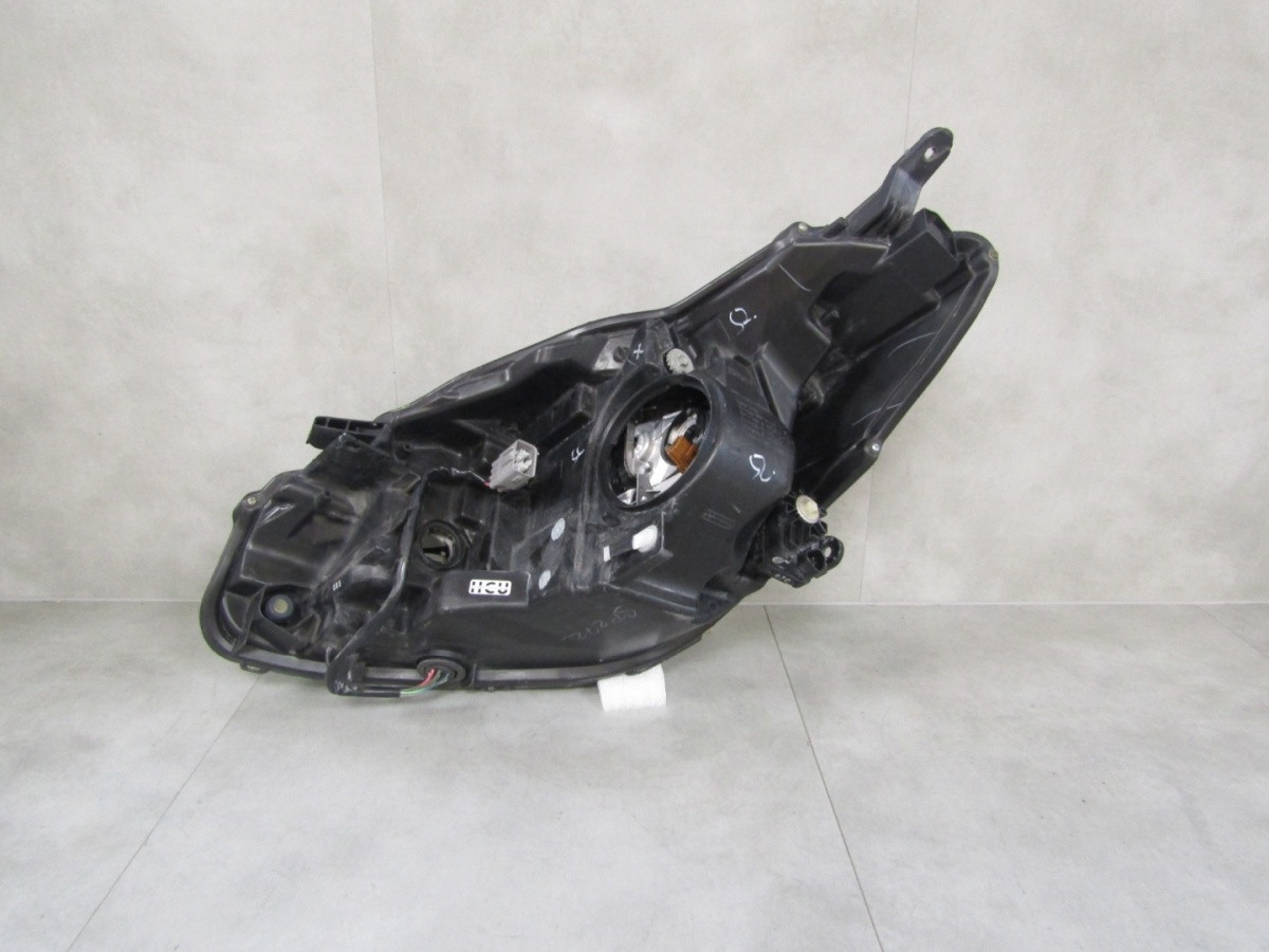 Koplamp TOYOTA YARIS 3 III HYBRIDE STANDAARD LED 12-14 RH Rechts S1653/K3/9C