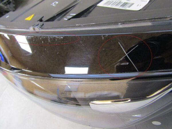 Koplamp  CITROEN C4 PICASSO II XENON Links LH 9677217580 13-19 Z70/K3/8A